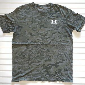 Under Armour T-shirt Large